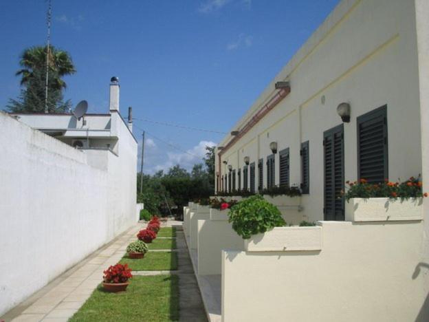 La Rondine Bed And Breakfast อุจจาโน ลาเคียซา ภายนอก รูปภาพ